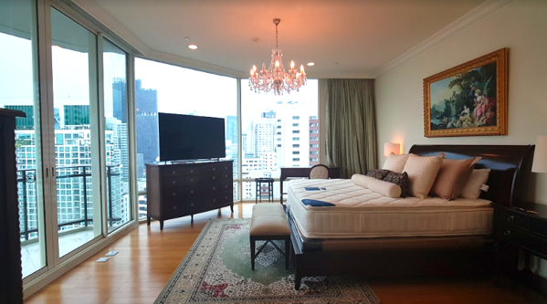 Picture of 4 bed Condo in Royce Private Residences Khlong Toei Nuea Sub District C06410