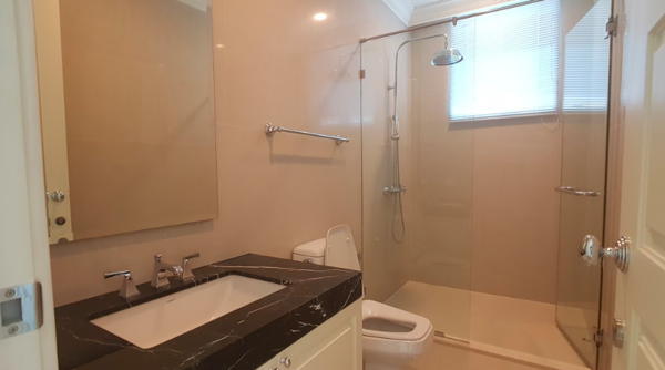 Picture of 4 bed Condo in Royce Private Residences Khlong Toei Nuea Sub District C06410