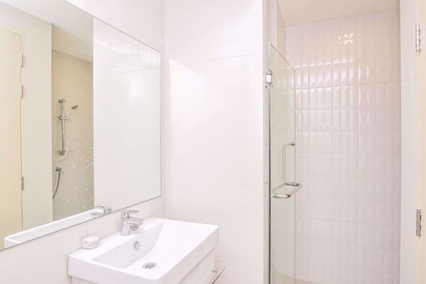 รูปภาพ 2 bed Condo in Life Asoke Huai Khwang District C06466