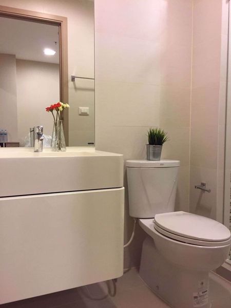 Picture of 1 bed Condo in Condolette Midst Rama 9 Huai Khwang Sub District C06487