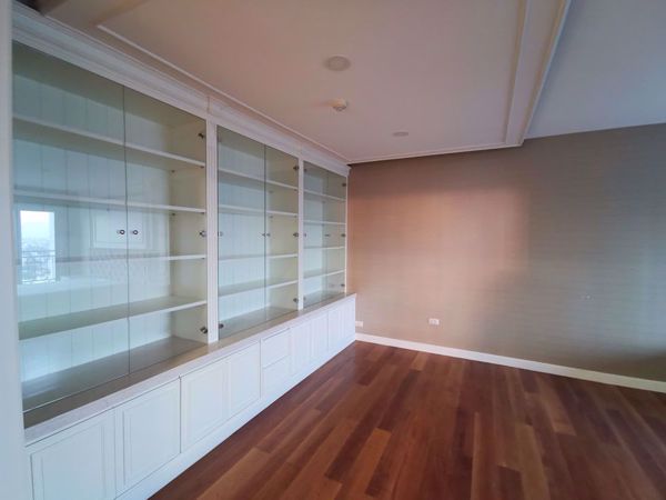 Picture of 2 bed Condo in Supalai Park Ekkamai-Thonglor Bangkapi Sub District C06512