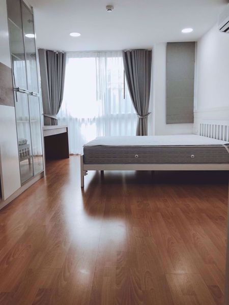 Picture of 2 bed Condo in Serene Place Sukhumvit 24 Khlongtan Sub District C06523