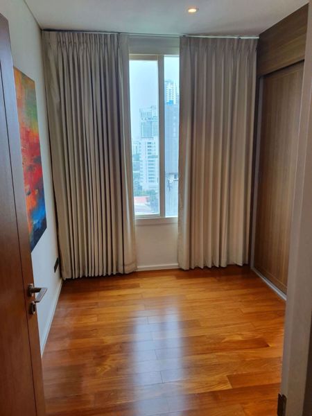 รูปภาพ 3 bed Condo in Wind Sukhumvit 23 Watthana District C06539