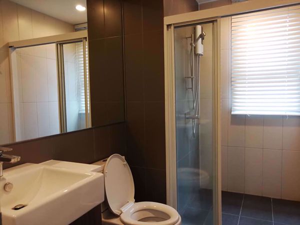 รูปภาพ 2 bed Condo in Centric Huay Kwang Station Huai Khwang Sub District C06591