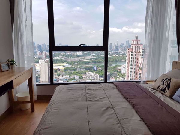 Picture of 2 bed Condo in The Lumpini 24 Khlongtan Sub District C06647