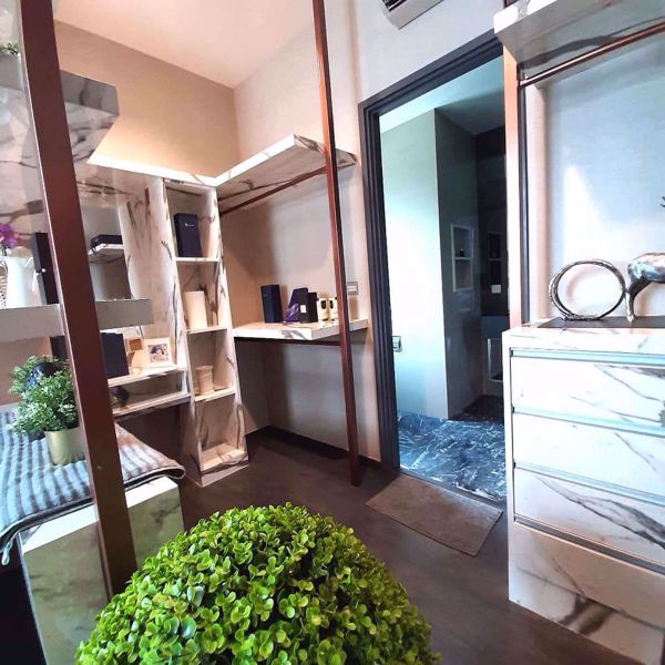 รูปภาพ 1 bed Condo in Edge Sukhumvit 23 Khlong Toei Nuea Sub District C06713