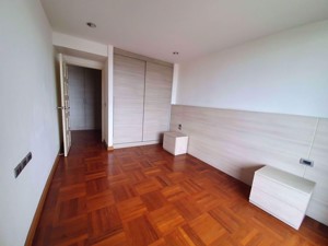 Picture of 2 bed Condo in Royal Navin Tower Yan Nawa District C06735