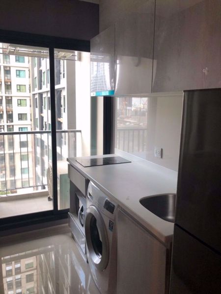 Picture of 1 bed Condo in Life Asoke Huai Khwang District C06810