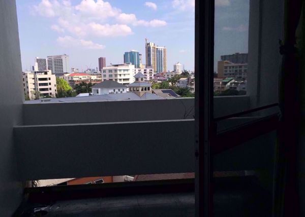 Picture of 3 bed Condo in Tai Ping Towers Watthana District C06839