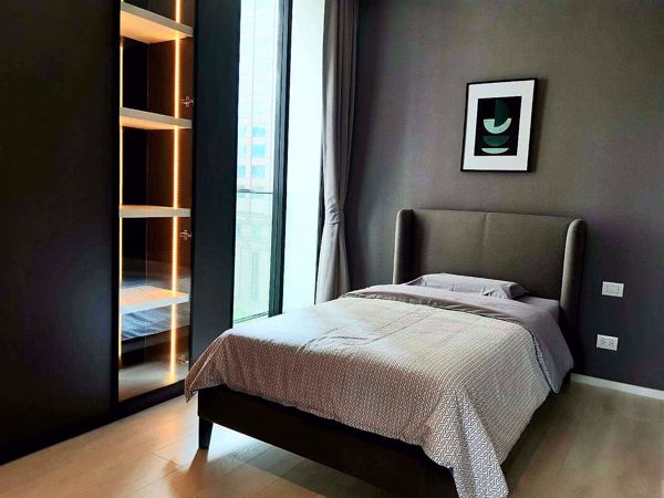 Picture of 2 bed Condo in Noble Ploenchit Lumphini Sub District C06841