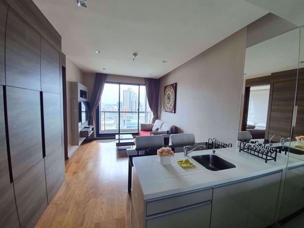 Picture of 1 bed Condo in The Address Sathorn Silom Sub District C06886