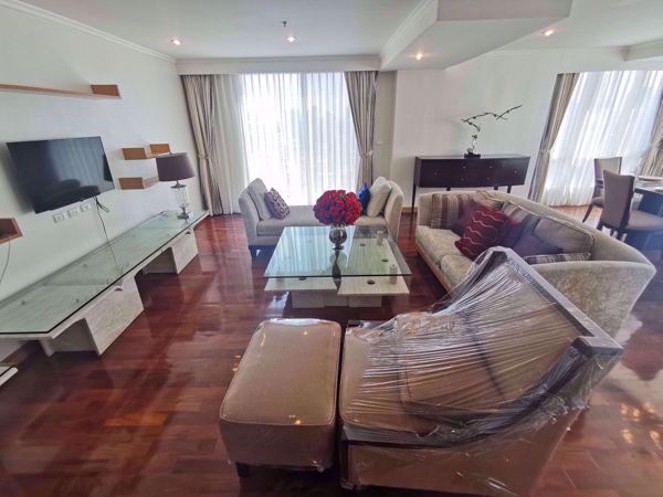 Picture of 3 bed Condo in Grand 39 Tower Khlong Tan Nuea Sub District C06892