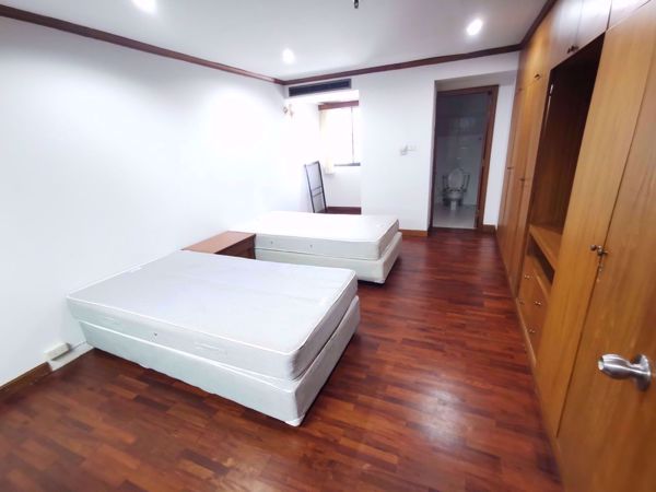 รูปภาพ 2 bed Condo in Sethiwan Residence Khlong Toei Nuea Sub District C06897