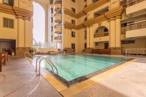 Picture of 3 bed Condo in Royal Castle Watthana District C06900