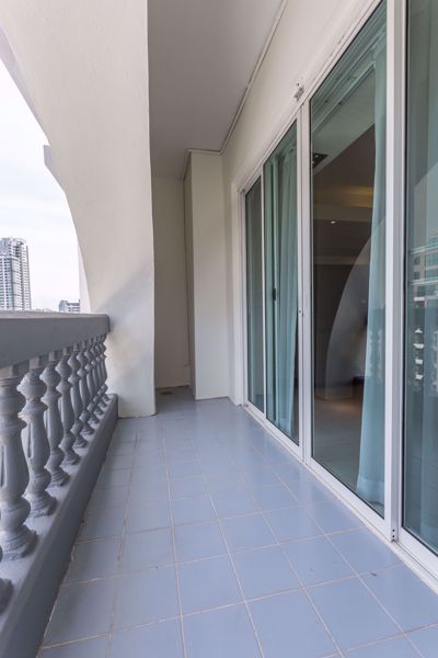 Picture of 3 bed Condo in Royal Castle Khlong Tan Nuea Sub District C06904