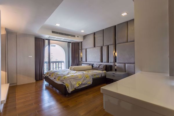 รูปภาพ 5 bed Duplex in Royal Castle Khlong Tan Nuea Sub District D005774