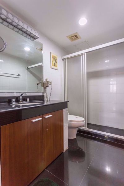 รูปภาพ 3 ห้องนอน Condo ในโครงการ Royal Castle Sukhumvit Khlong Tan Nuea Sub District C06905