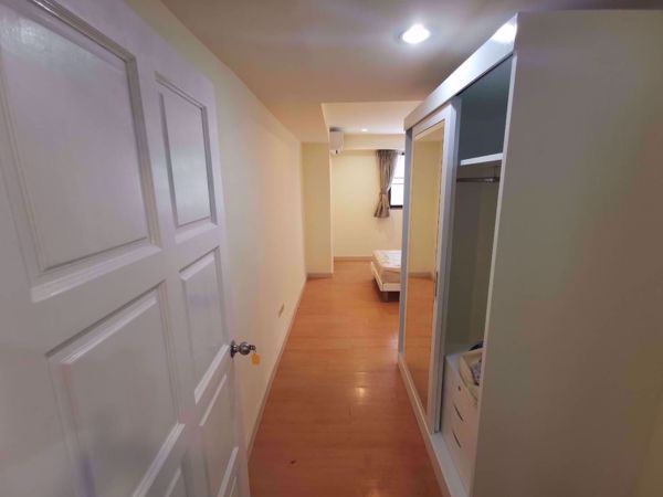 รูปภาพ 3 bed Condo in Royal Castle Watthana District C06918