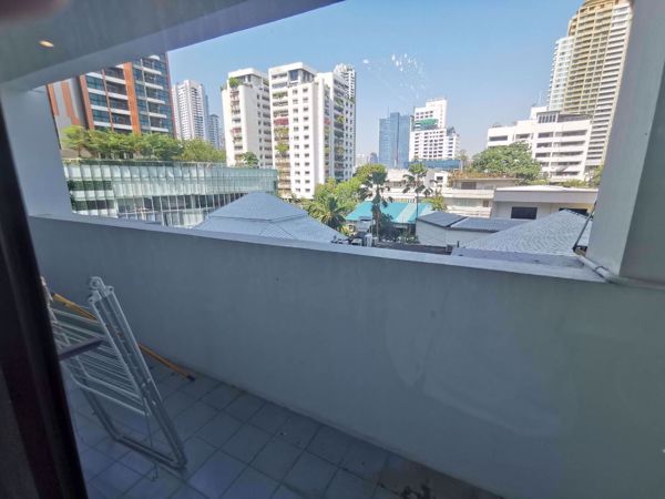 รูปภาพ 3 bed Condo in Royal Castle Watthana District C06918