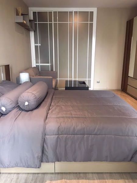 รูปภาพ Studio bed Condo in RHYTHM Ekkamai Watthana District C06935