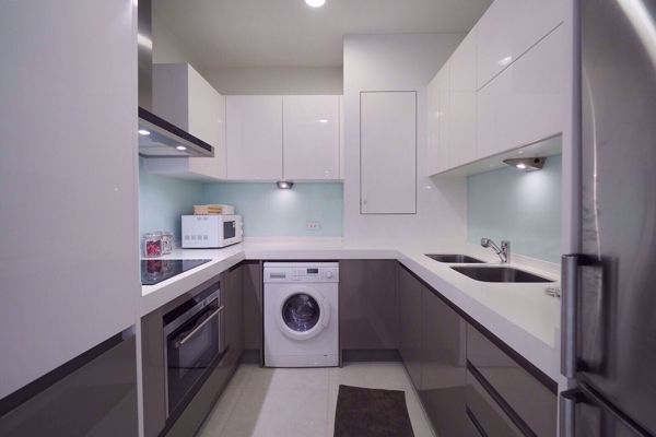 รูปภาพ 2 bed Condo in Q Langsuan Lumphini Sub District C06936