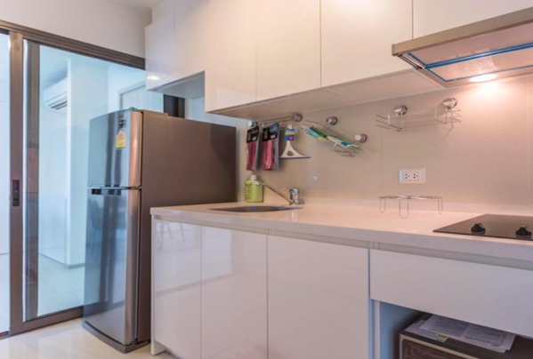 รูปภาพ 2 bed Condo in Rhythm Sukhumvit 42 Phra Khanong Sub District C06956