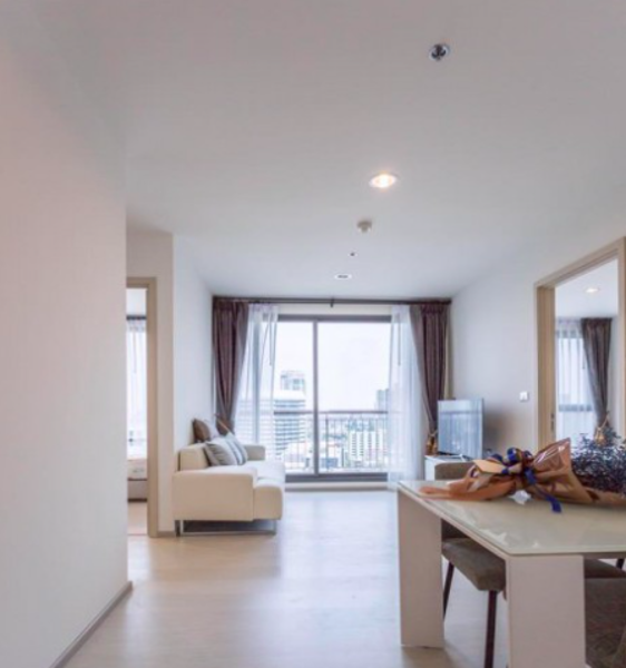 รูปภาพ 2 bed Condo in Rhythm Sukhumvit 42 Phra Khanong Sub District C06956