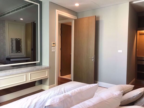 รูปภาพ 2 bed Condo in Bright Sukhumvit 24 Khlongtan Sub District C06947