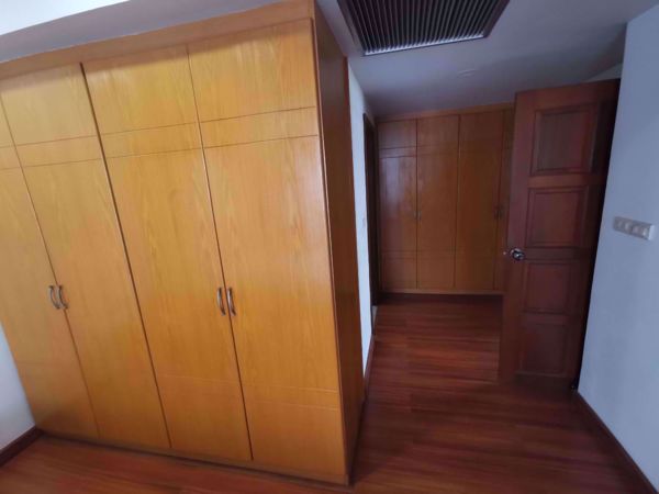 Picture of 3 bed Condo in Royal Castle Watthana District C06978