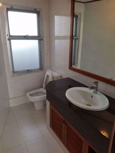 Picture of 4 bed Condo in Raj Mansion Khlongtoei Sub District C07053