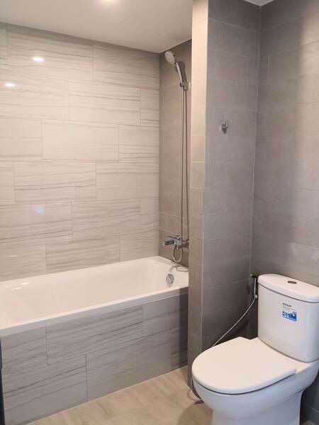 รูปภาพ 1 bed Condo in The Teak Sukhumvit 39 Khlong Tan Nuea Sub District C07139