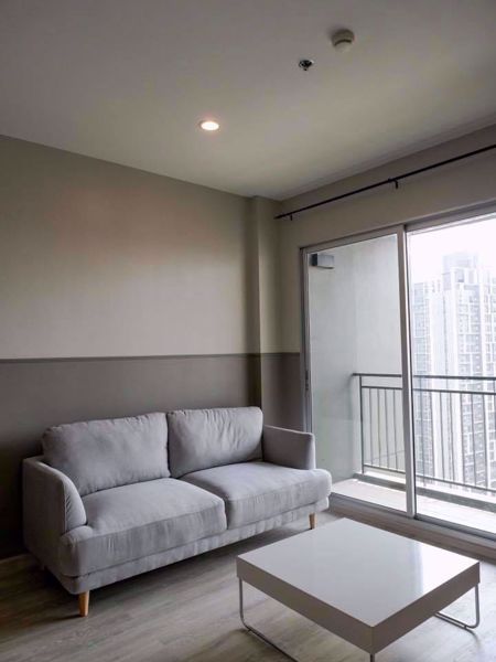 Picture of 1 bed Condo in Hive Sathorn Khlong Ton Sai Sub District C07149