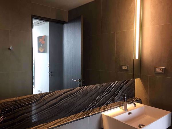 Picture of 1 bed Condo in The Lumpini 24 Khlongtan Sub District C07160