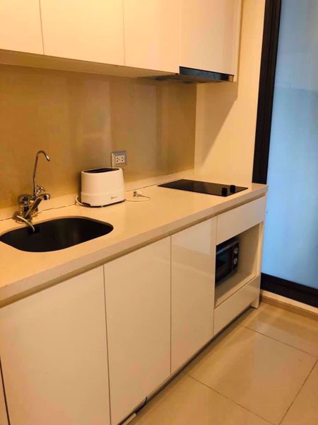 รูปภาพ 2 bed Condo in Rhythm Sukhumvit 42 Phra Khanong Sub District C07221