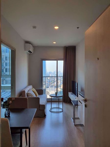 Picture of 1 bed Condo in Noble Revolve Ratchada 2 Huai Khwang Sub District C07248