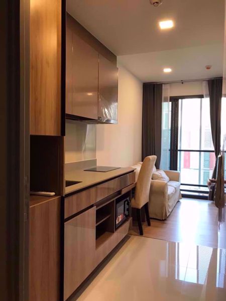 รูปภาพ 1 bed Condo in Taka Haus Ekamai 12 Watthana District C07365