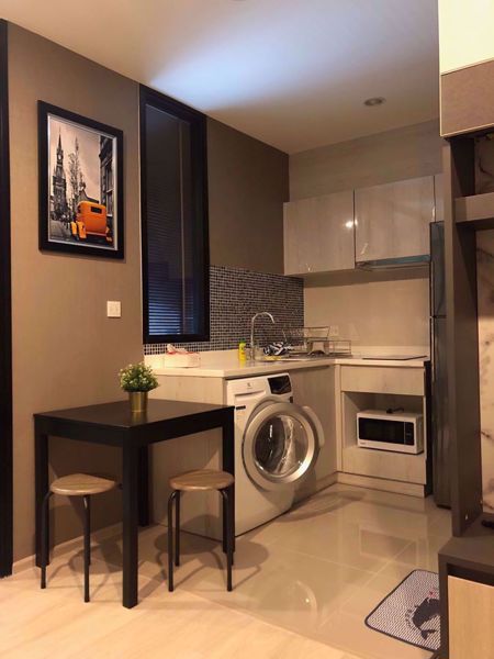 Picture of 1 bed Condo in Life Asoke Huai Khwang District C07376