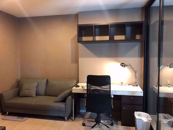 Picture of 1 bed Condo in Life Asoke Huai Khwang District C07376