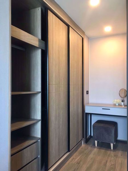 รูปภาพ 1 bed Condo in The Teak Sukhumvit 39 Watthana District C07436