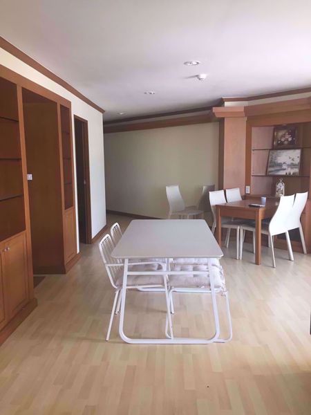 รูปภาพ 2 bed Condo in Tai Ping Towers Watthana District C07475