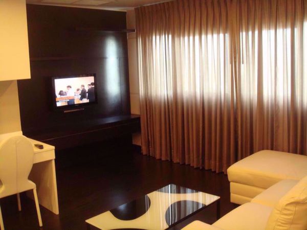 Picture of 1 bed Condo in Sathorn Gardens Thungmahamek Sub District C07543