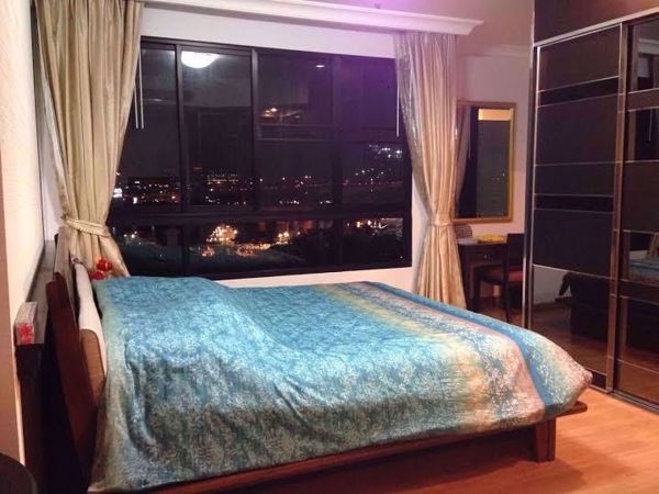 Picture of 3 bed Condo in Supalai Casa Riva Bangkholaem Sub District C07608