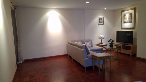 รูปภาพ 2 bed Condo in Baan Somthavil Lumphini Sub District C07619