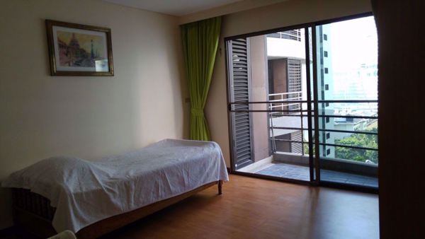 รูปภาพ 2 bed Condo in Baan Somthavil Lumphini Sub District C07619