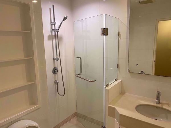 รูปภาพ 3 bed Condo in Baan Siri 24 Khlongtoei District C07623