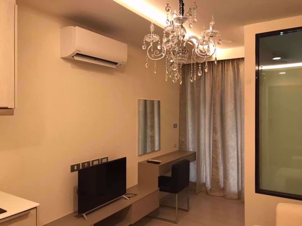 Picture of 1 bed Condo in Vtara Sukhumvit 36 Phra Khanong Sub District C07630