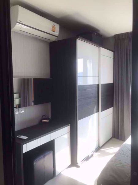 Picture of 1 bed Condo in Life Asoke Huai Khwang District C07633