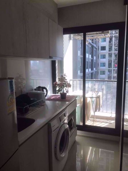 Picture of 1 bed Condo in Life Asoke Huai Khwang District C07633