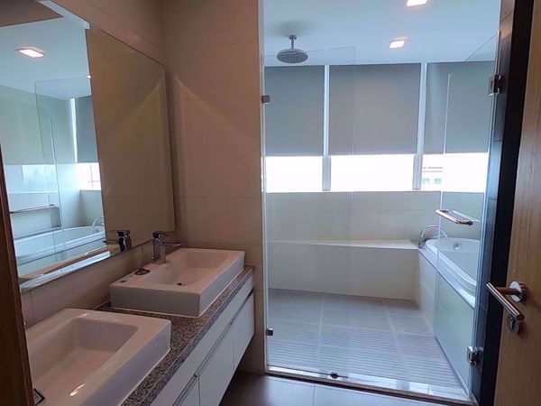 Picture of 2 bed Condo in Millennium Residence Khlongtoei Sub District C07668