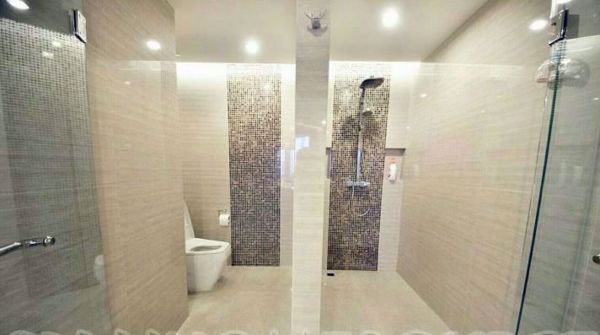 Picture of 4 bed Condo in Mahogany Tower Khlongtan Sub District C07747